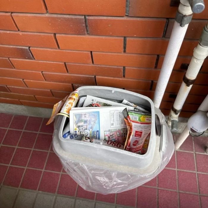 清掃前のポスト下